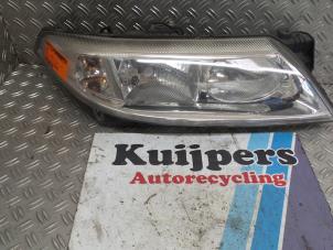 Używane Reflektor prawy Renault Laguna II Grandtour (KG) 1.9 dCi 100 Cena € 22,00 Procedura marży oferowane przez Autorecycling Kuijpers