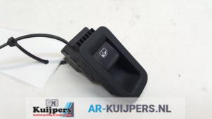 Used Electric window switch Volkswagen Golf VII Variant (AUVV) 1.0 TSI 12V BlueMotion Technology Price € 10,00 Margin scheme offered by Autorecycling Kuijpers