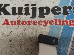 Usados Interruptor Volkswagen Up! (121) 1.0 12V 60 Precio € 10,00 Norma de margen ofrecido por Autorecycling Kuijpers