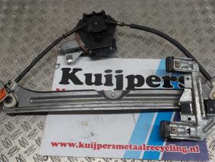 Used Window mechanism 4-door, front right Chrysler PT Cruiser 2.0 16V Price € 30,00 Margin scheme offered by Autorecycling Kuijpers