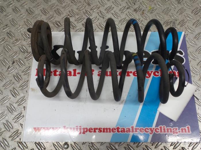 Rear coil spring from a Audi A3 (8P1) 1.6 16V FSI 2006