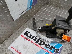 Used Automatic gear selector Opel Signum (F48) 3.0 CDTI V6 24V Price € 25,00 Margin scheme offered by Autorecycling Kuijpers