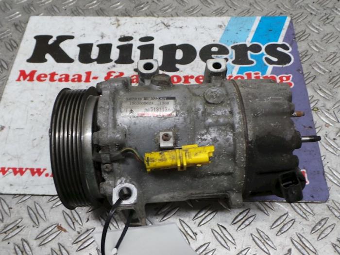 Air conditioning pump from a Peugeot 307 Break (3E) 2.0 HDi 16V FAP 2007