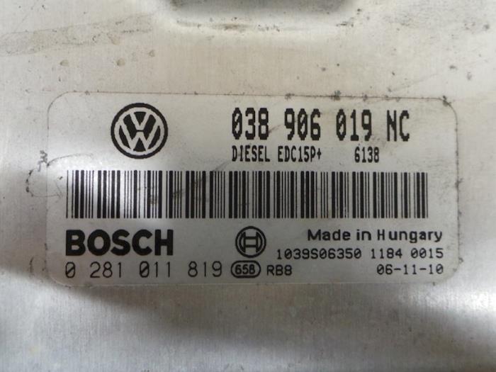 Serrure de contact + ordinateur d'un Volkswagen Polo IV (9N1/2/3) 1.9 TDI 100 2007
