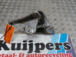 Used Gearbox mount Honda Civic (FK/FN) 2.2 i-CTDi 16V Price € 22,00 Margin scheme offered by Autorecycling Kuijpers