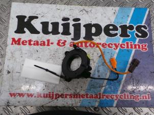 Używane Przewód spiralny poduszki powietrznej Citroen Saxo Cena € 19,00 Procedura marży oferowane przez Autorecycling Kuijpers