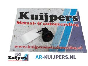Używane Przelacznik swiatel awaryjnych Nissan X-Trail (T30) 2.2 dCi 16V 4x4 Cena € 15,00 Procedura marży oferowane przez Autorecycling Kuijpers