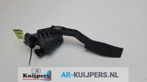 Used Accelerator pedal Opel Astra H (L48) 1.7 CDTi 16V Price € 24,00 Margin scheme offered by Autorecycling Kuijpers