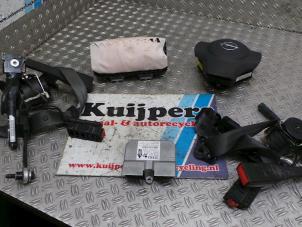 Usados Juego y módulo de airbag Opel Corsa D 1.2 ecoFLEX Precio € 250,00 Norma de margen ofrecido por Autorecycling Kuijpers