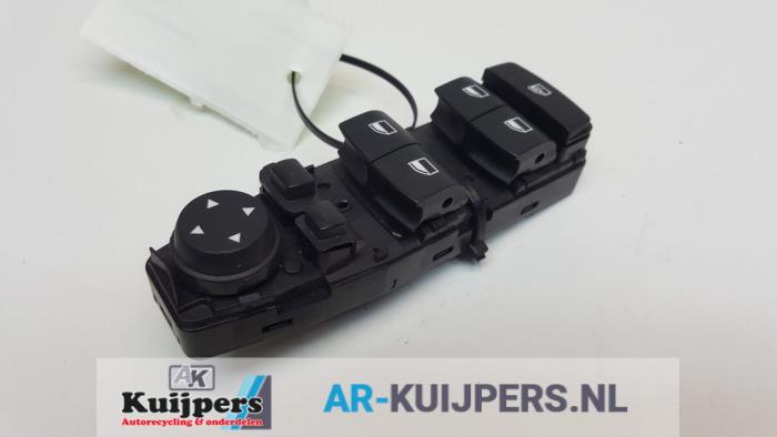 Usados Interruptor combinado de ventanillas BMW X5 (F15) 3.0 xDrive 30d 24V M Performance Power Kit Precio € 30,00 Norma de margen ofrecido por Autorecycling Kuijpers