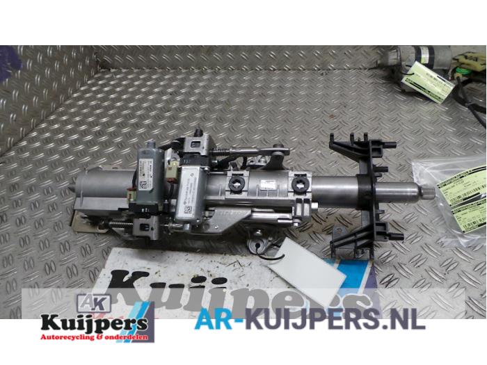 Steering column from a BMW X5 (F15) 3.0 xDrive 30d 24V M Performance Power Kit 2014
