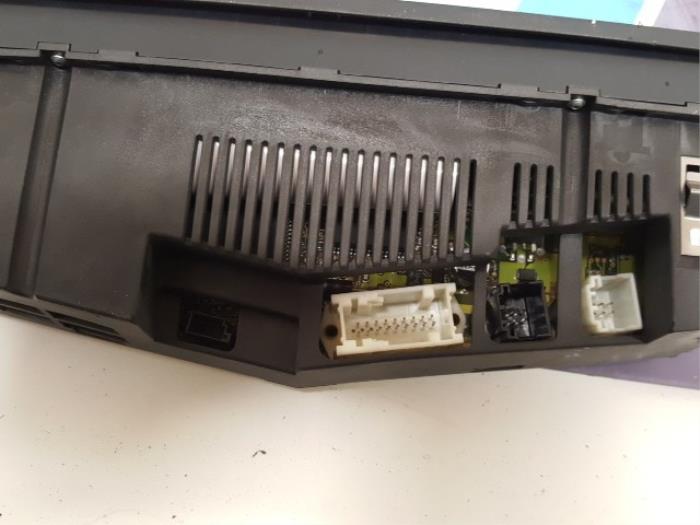 Air conditioning control panel from a BMW 3 serie Compact (E46/5) 316ti 16V 2001