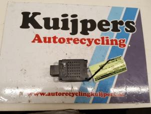 Used Antenna Amplifier Volkswagen Golf V (1K1) 1.4 16V Price € 10,00 Margin scheme offered by Autorecycling Kuijpers