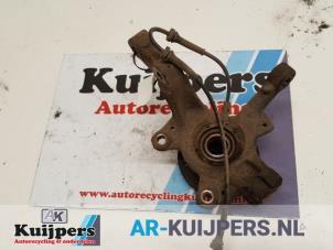 Used Knuckle, front right Renault Clio III (BR/CR) 1.5 dCi 70 Price € 30,00 Margin scheme offered by Autorecycling Kuijpers