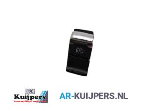 Usagé Commutateur frein à main Audi A5 Quattro (B8C/S) 3.0 TDI V6 24V Prix € 25,00 Règlement à la marge proposé par Autorecycling Kuijpers