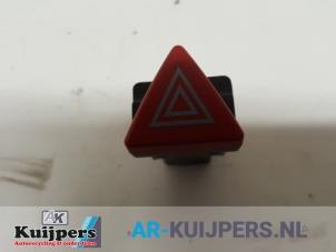 Usagé Bouton de warning Audi A3 Sportback (8PA) 1.9 TDI Prix € 15,00 Règlement à la marge proposé par Autorecycling Kuijpers
