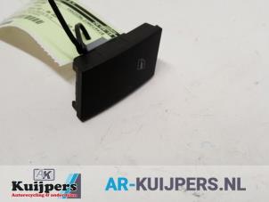 Used Electric window switch Seat Ibiza III (6L1) 1.2 12V Price € 10,00 Margin scheme offered by Autorecycling Kuijpers