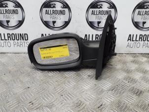 Used Wing mirror, left Renault Clio III (BR/CR) Price on request offered by AllroundCarParts