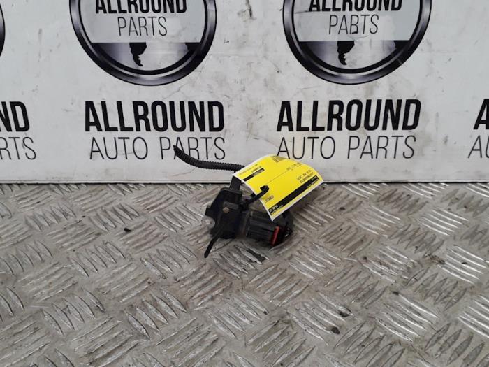 Gebrauchte Luftmassenmesser Volvo V50 (MW) 2.0 D 16V Preis auf Anfrage angeboten von AllroundCarParts
