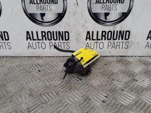 Used Air mass meter Volvo V50 (MW) 2.0 D 16V Price on request offered by AllroundCarParts