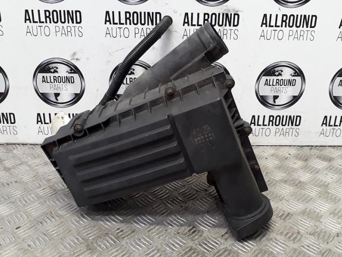 Begagnade Luftfilterhus Seat Altea (5P1) 1.9 TDI 90 Pris på förfrågan erbjuds av AllroundCarParts