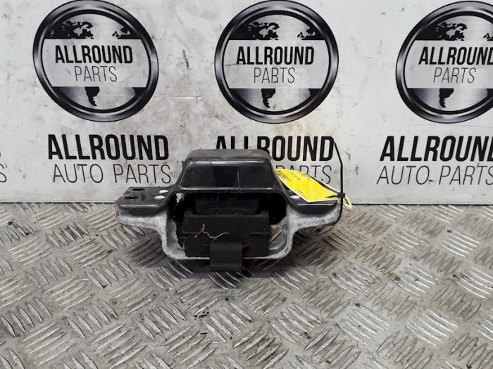 Used Engine mount Volkswagen Touran (1T1/T2) 1.9 TDI 90 Price on request offered by AllroundCarParts