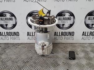 Usados Bomba eléctrica de combustible Peugeot 208 I (CA/CC/CK/CL) 1.2 Vti 12V PureTech 82 Precio de solicitud ofrecido por AllroundCarParts