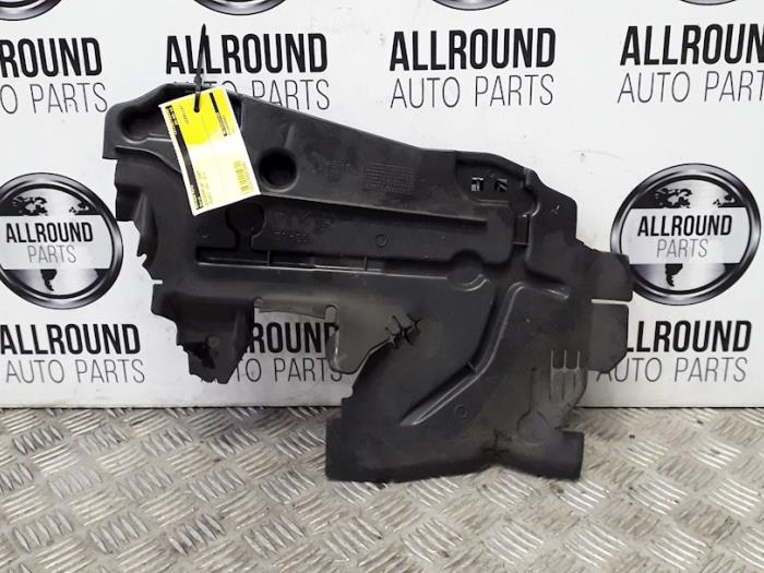 Begagnade Hasplåt Peugeot 208 I (CA/CC/CK/CL) 1.2 Vti 12V PureTech 82 Pris på förfrågan erbjuds av AllroundCarParts