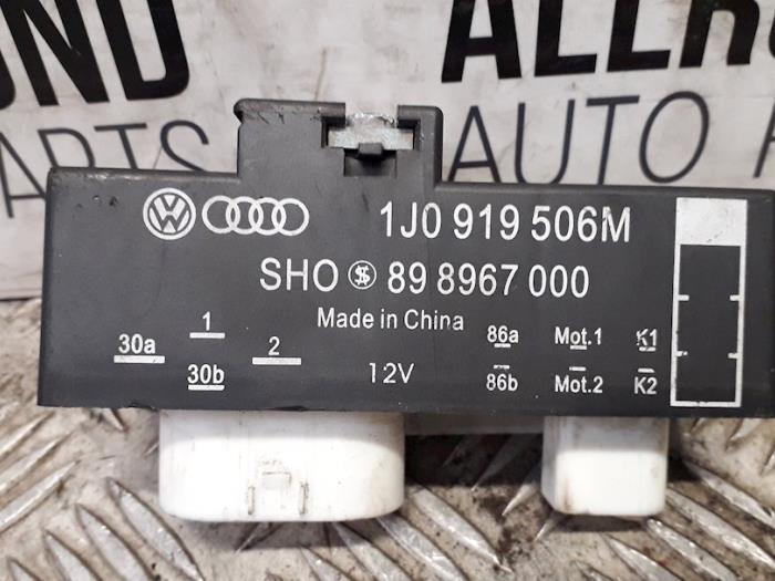 Relais préchauffage d'un Volkswagen Polo V (6R) 1.2 12V 2011