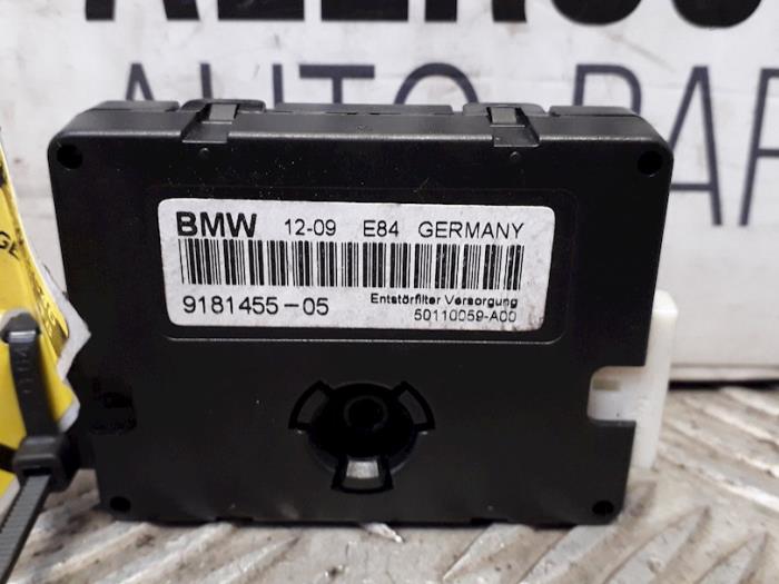 Module (miscellaneous) from a BMW X1 (E84) sDrive 18d 2.0 16V 2010