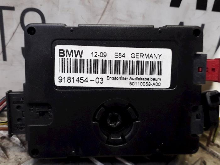 Module (miscellaneous) from a BMW X1 (E84) sDrive 18d 2.0 16V 2010