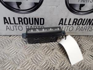 Used Indicator lights module Nissan Qashqai (J10) 1.6 16V Price on request offered by AllroundCarParts