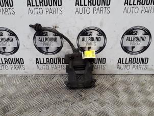 Used Front brake calliper, right Renault Clio IV Estate/Grandtour (7R) 1.5 Energy dCi 90 FAP Price on request offered by AllroundCarParts