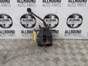 Used Front brake calliper, right Renault Clio IV Estate/Grandtour (7R) 1.5 Energy dCi 90 FAP Price on request offered by AllroundCarParts