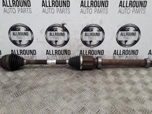 Used Front drive shaft, right Renault Clio IV Estate/Grandtour (7R) 0.9 Energy TCE 90 12V Price € 50,00 Margin scheme offered by AllroundCarParts