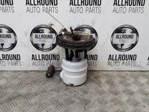 Used Electric fuel pump Renault Clio IV Estate/Grandtour (7R) 0.9 Energy TCE 90 12V Price € 40,00 Margin scheme offered by AllroundCarParts