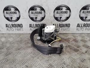 Used Rear seatbelt, left Renault Clio III (BR/CR) 1.4 16V Price on request offered by AllroundCarParts
