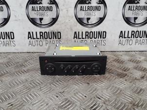 Used Radio CD player Renault Clio III (BR/CR) 1.4 16V Price on request offered by AllroundCarParts