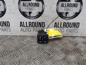 Usados Regulador de altura suspensión derecha delante Renault Twingo II (CN) Precio de solicitud ofrecido por AllroundCarParts