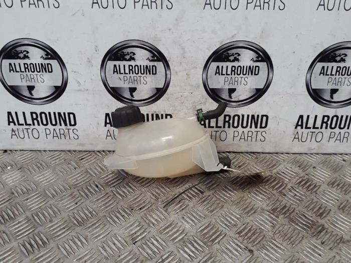 Expansion vessel from a Renault Clio IV Estate/Grandtour (7R)  2014