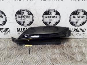 Used C-style sealing cover left Renault Clio IV Estate/Grandtour (7R) Price on request offered by AllroundCarParts