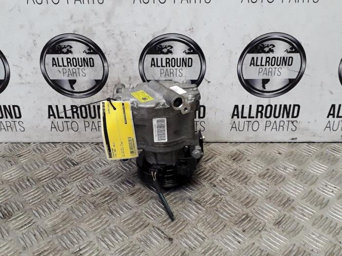 Air conditioning pump from a Fiat 500 (312)  2013