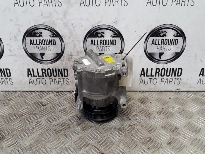 Air conditioning pump from a Fiat 500 (312)  2013