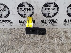 Used Electric window switch Volkswagen Up! (121) Price on request offered by AllroundCarParts