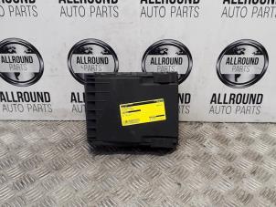 Usagé Boîte à fusibles Volkswagen Golf VI (5K1) 1.4 TSI 160 16V Prix sur demande proposé par AllroundCarParts