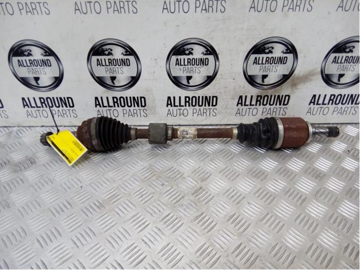 Front drive shaft, left from a Renault Clio IV Estate/Grandtour (7R)  2014