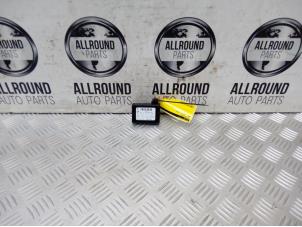 Usados Sensor de lluvia BMW 1 serie (E87/87N) Precio € 40,00 Norma de margen ofrecido por AllroundCarParts