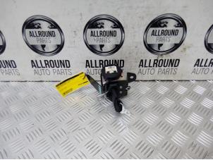 Gebrauchte Sicherheitsgurt Mitte hinten Mini Countryman (R60) Preis € 30,00 Margenregelung angeboten von AllroundCarParts
