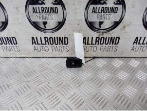 Used Electric window switch BMW 3 serie (E90) Price € 10,00 Margin scheme offered by AllroundCarParts