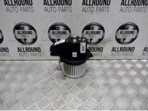 Usados Motor de ventilador de calefactor Fiat 500 (312) Precio € 50,00 Norma de margen ofrecido por AllroundCarParts